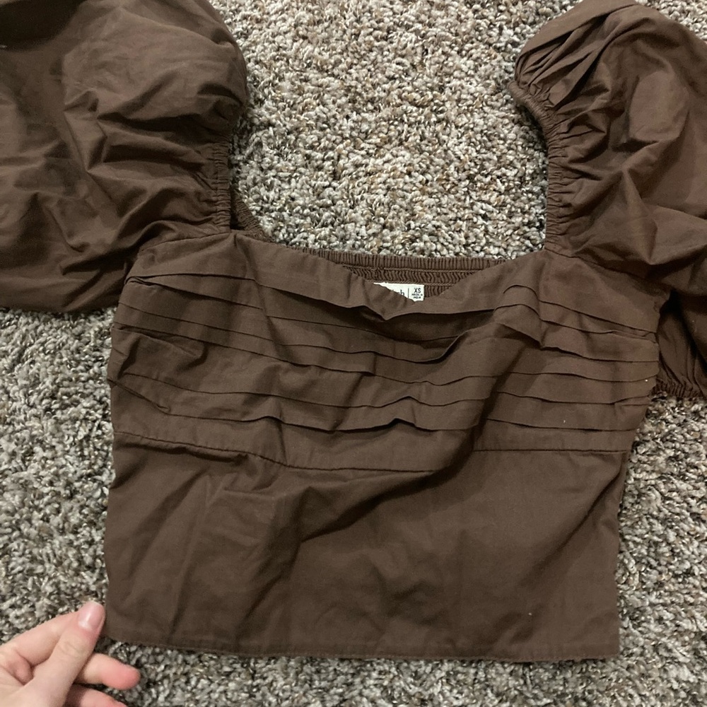 A&F Brown Peplum Sleeve Top